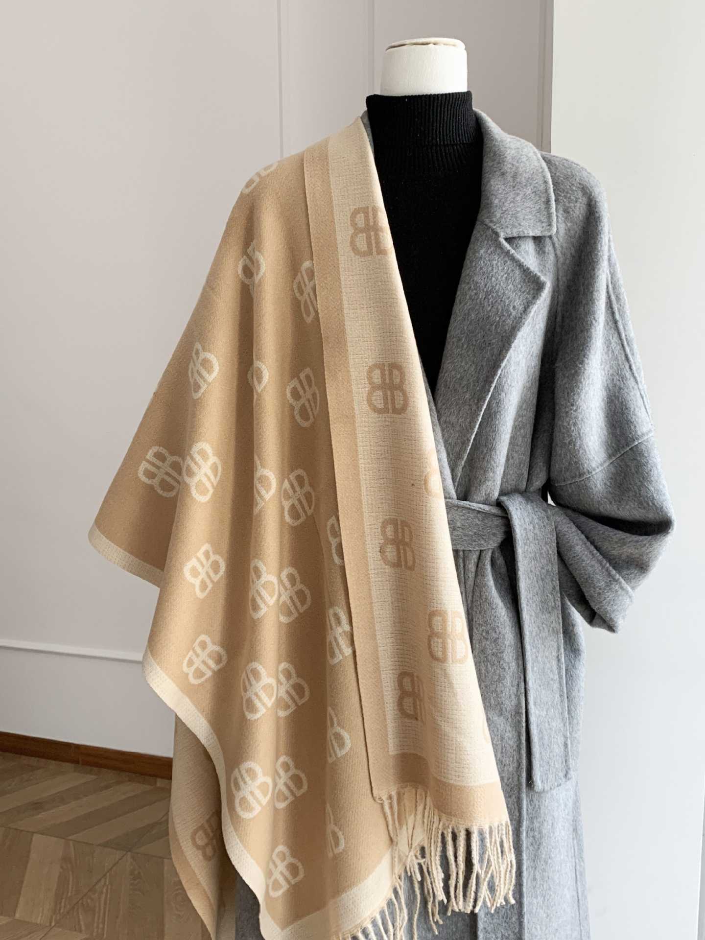 Autumn Winter Classic Double-B Jacquard Scarf Double-Sided Two-Tone Fringed Shawl