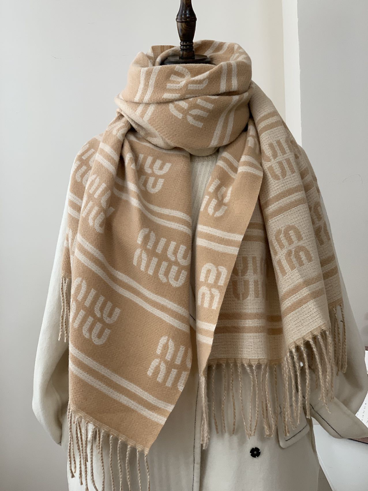 Autumn Winter Letter-Jacquard Double-Sided Scarf Striped Fringed Warm Shawl