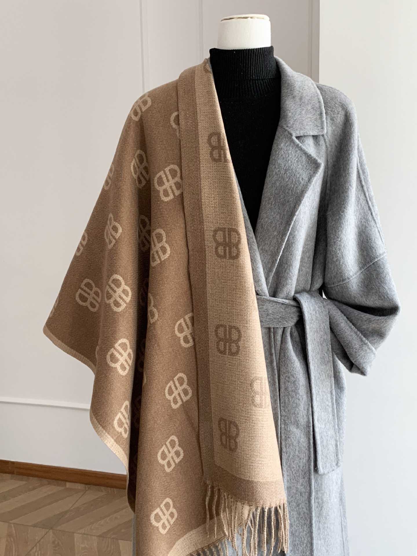 Autumn Winter Classic Double-B Jacquard Scarf Double-Sided Two-Tone Fringed Shawl