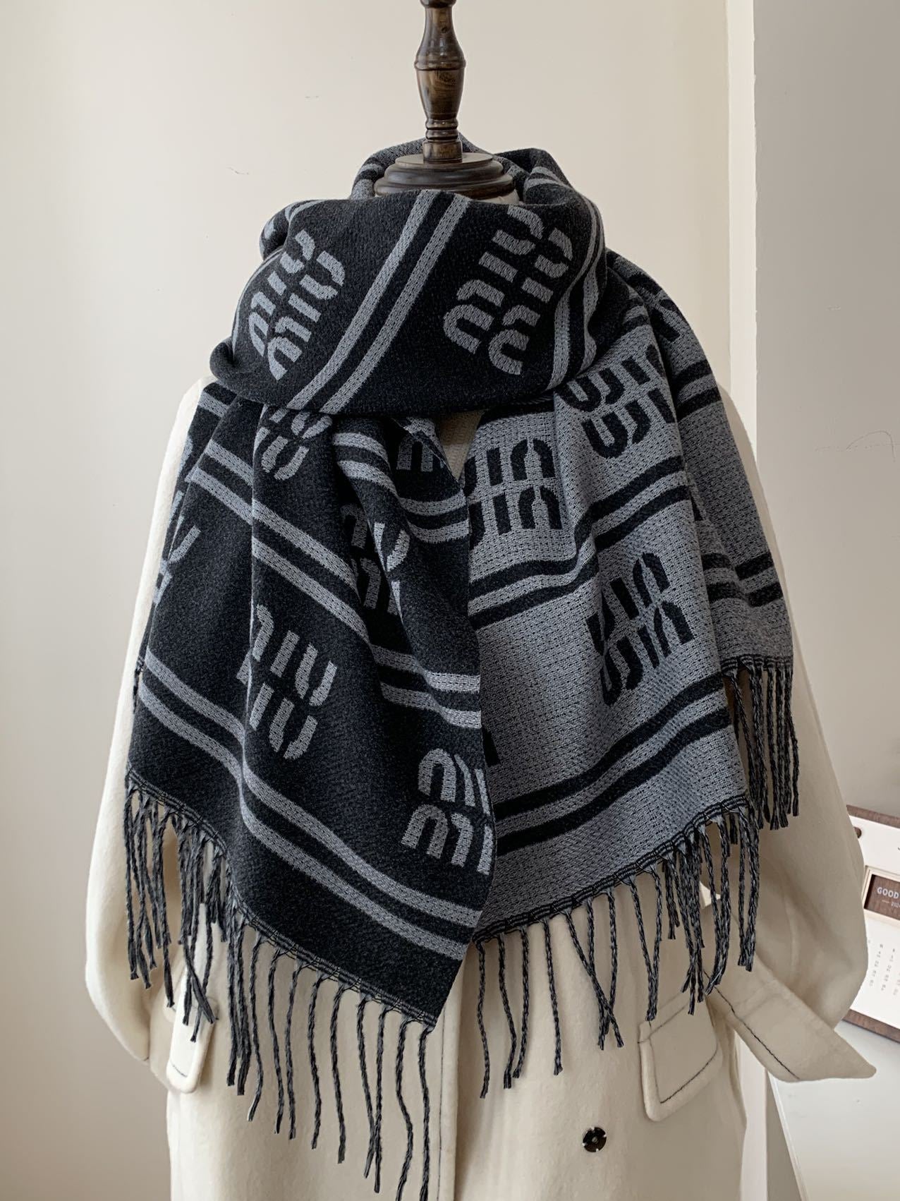 Autumn Winter Letter-Jacquard Double-Sided Scarf Striped Fringed Warm Shawl