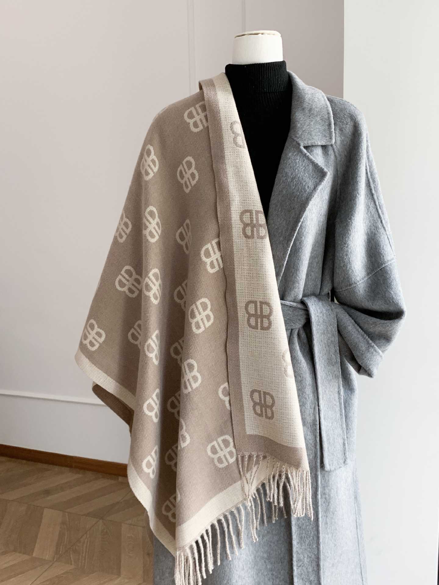 Autumn Winter Classic Double-B Jacquard Scarf Double-Sided Two-Tone Fringed Shawl
